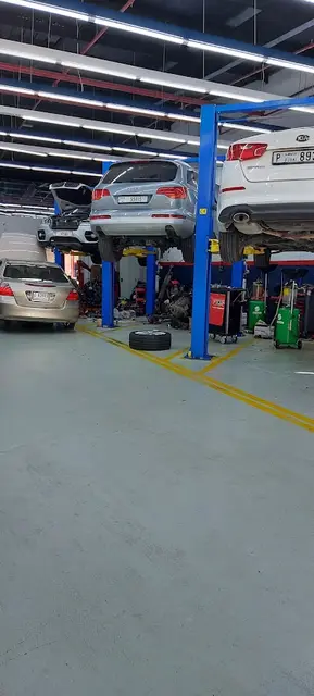Auto Whiz Garage