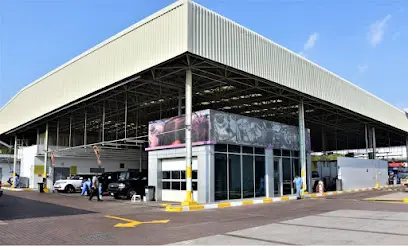 Grand Service Station Al Warqa